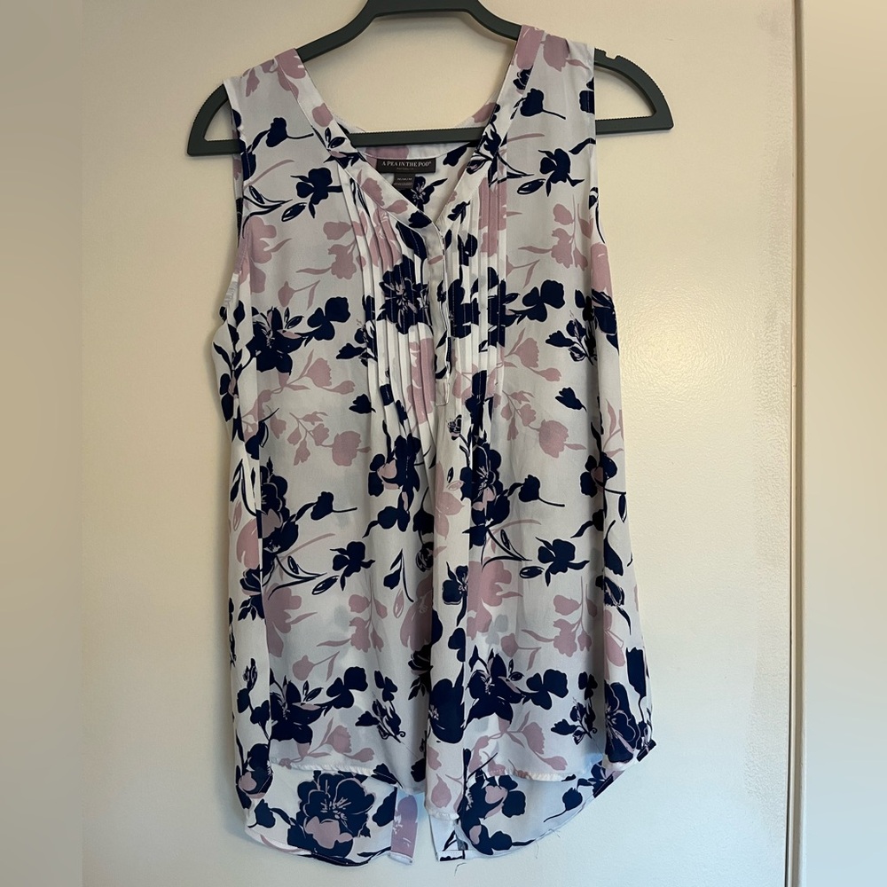 Beautiful Floral Blouse by A Pea in the Pod